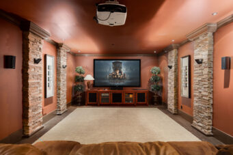 SPECTACULAR CLASSIC BRITISH PROPERTIES RESIDENCE - 620 St. Andrews Road, West Vancouver